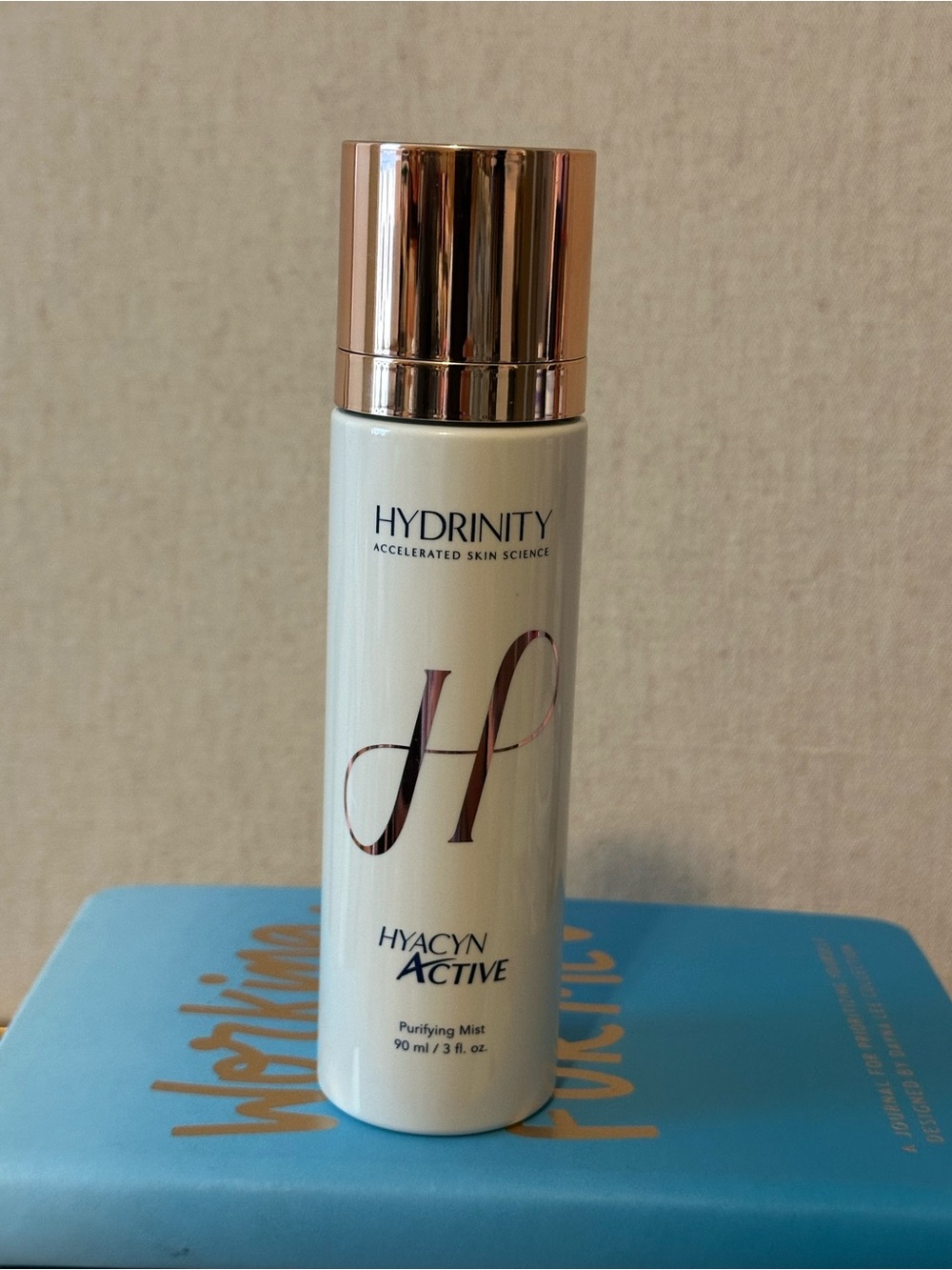 Hydrinity Hyacyn Active Purifying Mist Toner - White with Rose Gold Cap